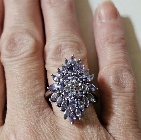 Genuine 4.35 Carat Tanzanite Cluster Ring in Sterling Silver Size 8 😍 - Picture 11 of 11